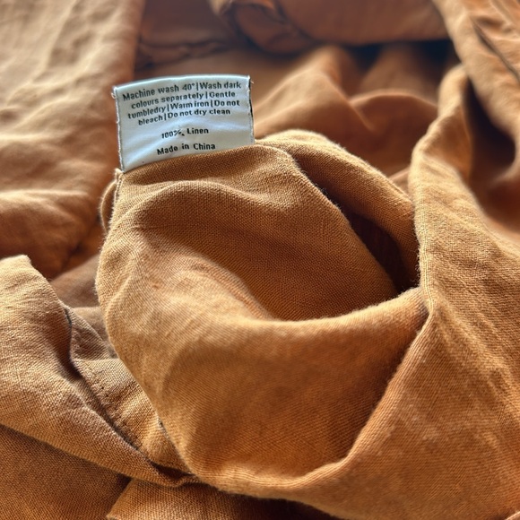 Cultiver Linen Euro Sham/ Pillowcase in gorgeous rich Cedar color. Envelope back - Picture 13 of 16